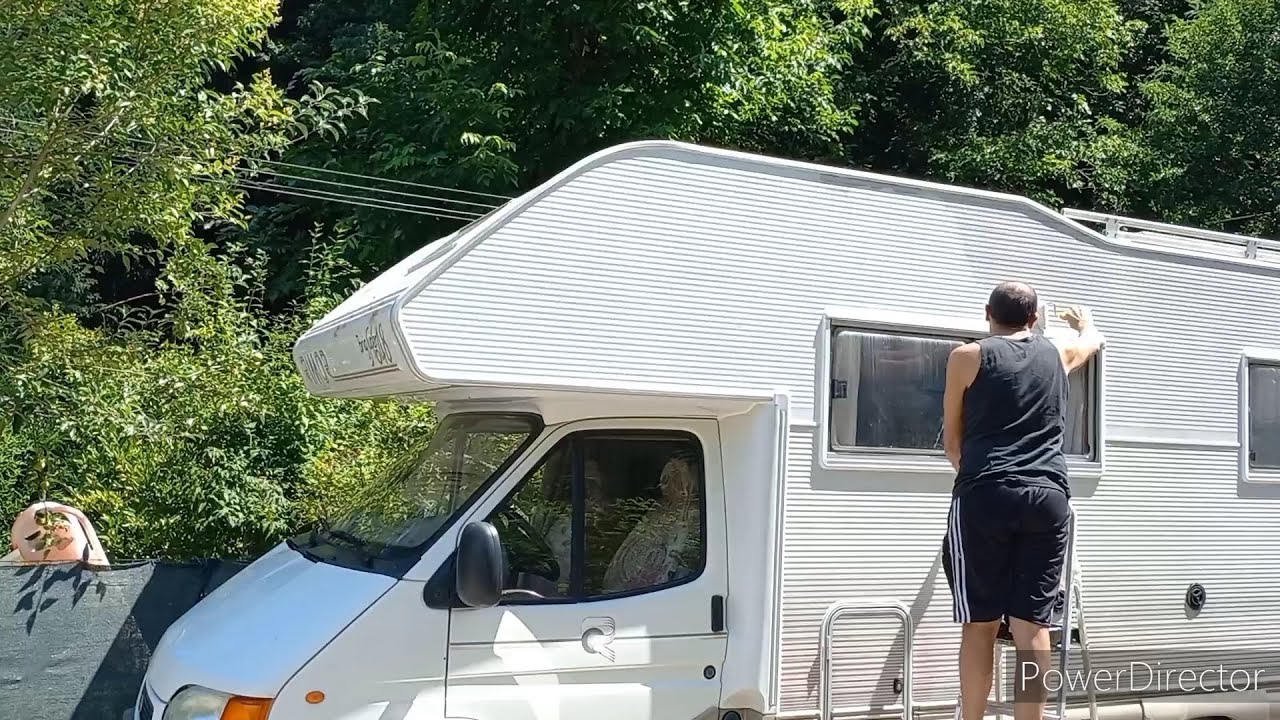 #Camperfaidate . Rivernicio la cellula ormai ingiallita . Prima parte