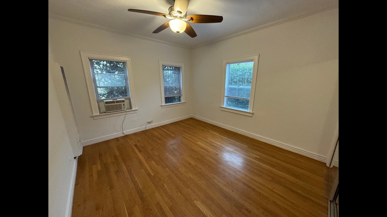 PL11383 - Studio Apartment in Prime Hollywood Location