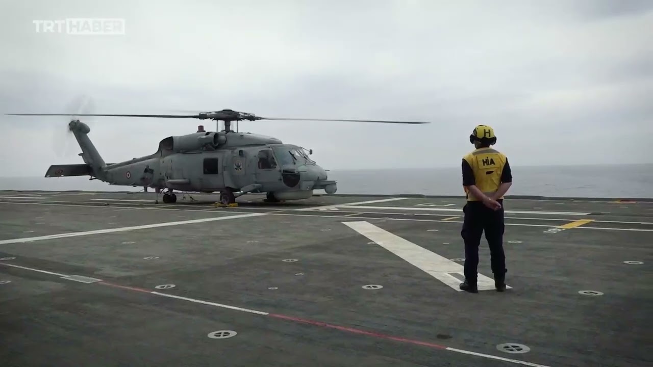 🇹🇷 TCG ANADOLU, TCG SALİHREİS ve TCG B&Uuml;Y&Uuml;KADA bir arada.İyon Denizi'nde eğitimler ger&ccedil;ekleştiren