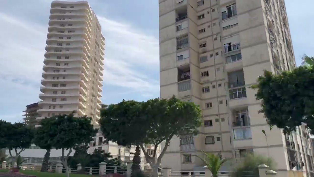 Oran sea front skyscrapers عمارات وناطحات سحاب الواجهة البحرية ل وهران