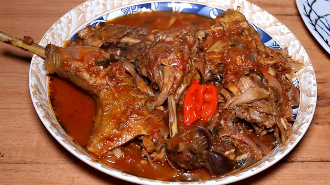 Guteka/Tegura inkoko  uku uryoherwe  kurusha uko uyizi.
