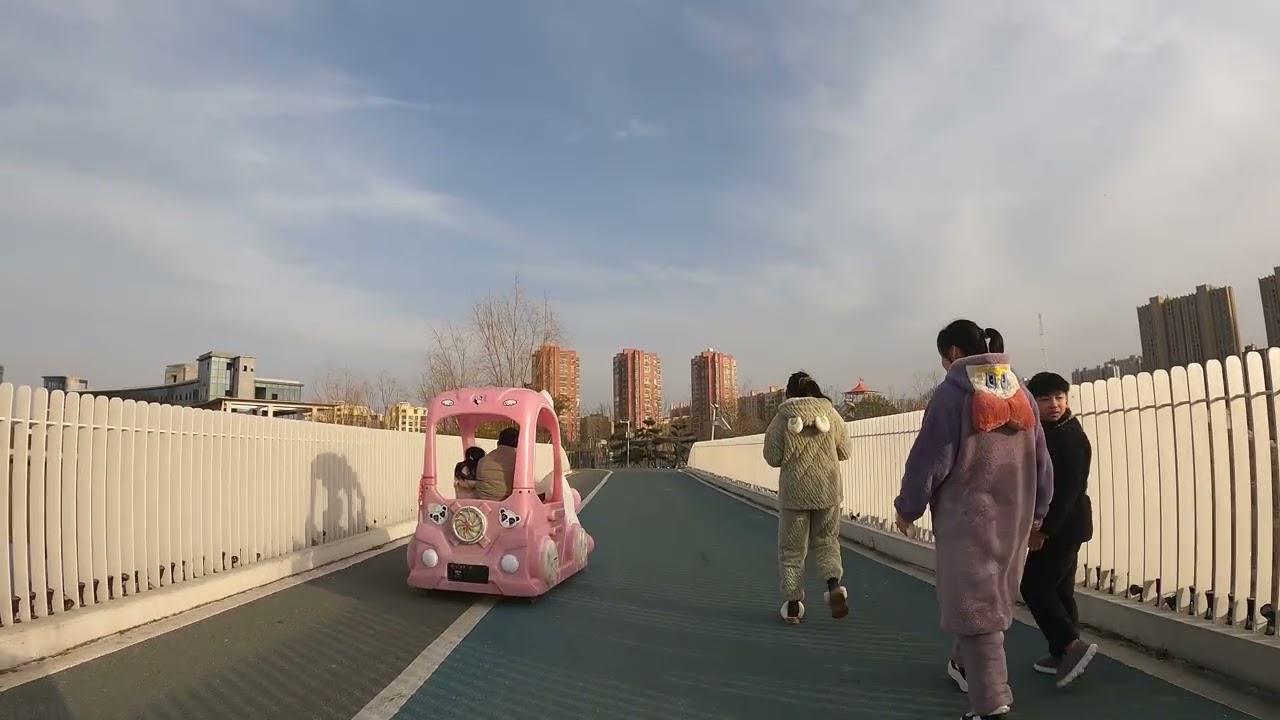 商城縣弋陽公園騎行，公園居民的生活狀態