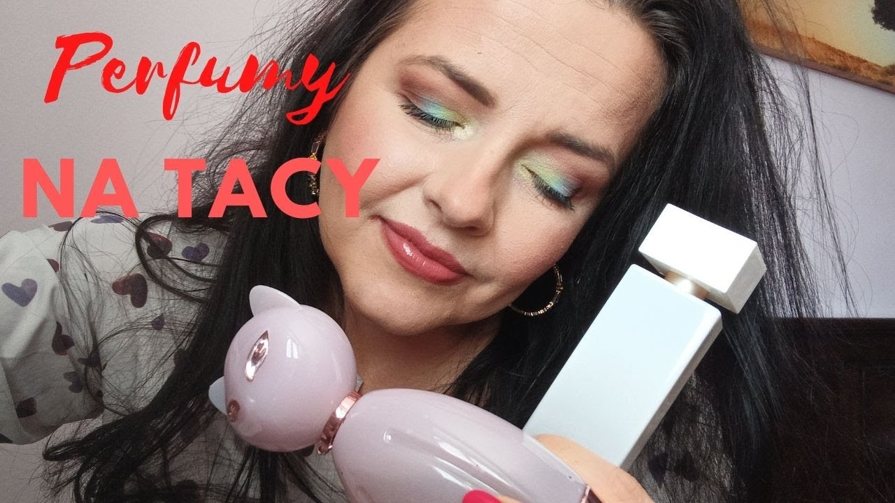 Perfumy na tacy