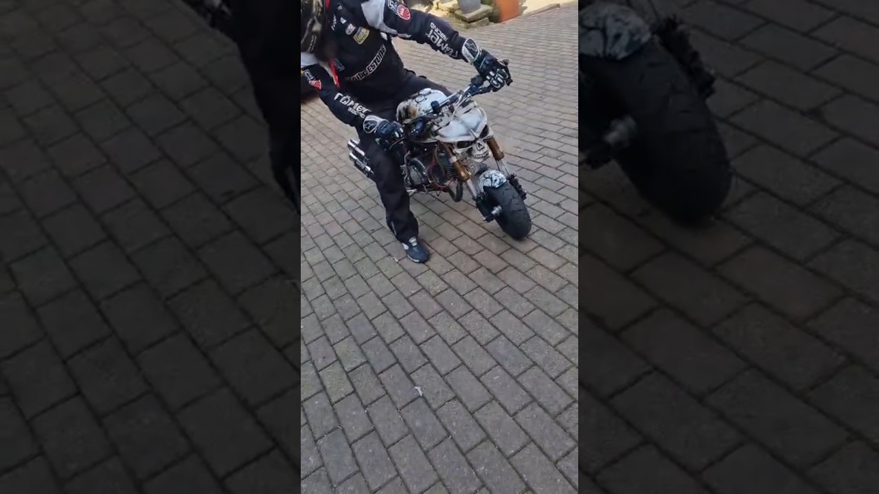 240-кубовый Tiny Honda Monkey.