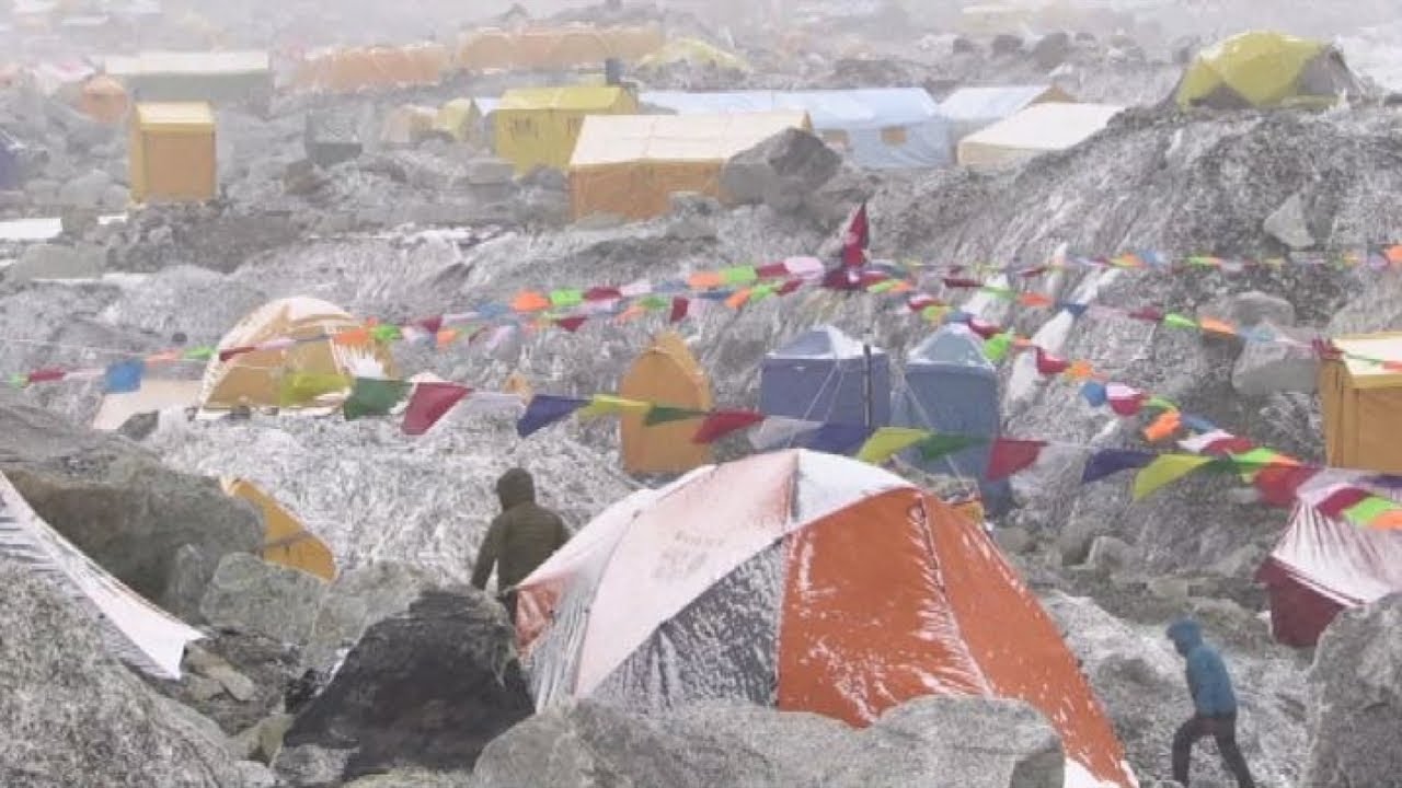 Everest, troppo traffico sulla vetta, 10 morti in una settimana