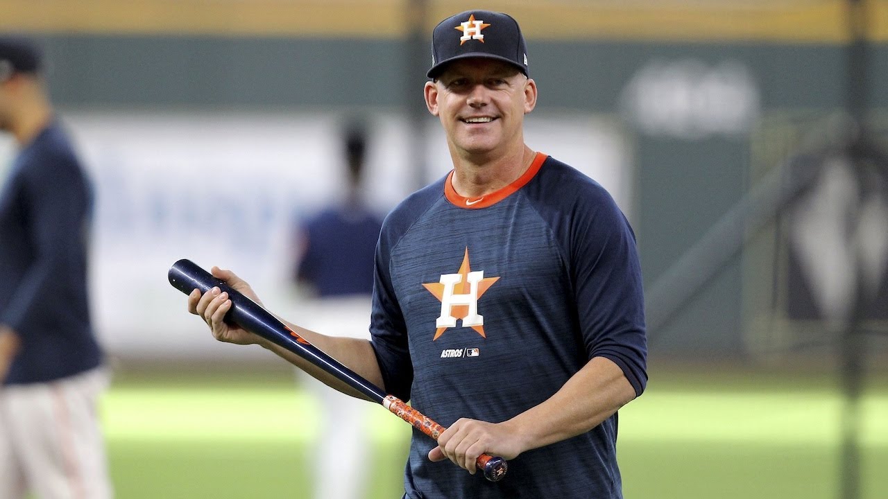 AJ Hinch fails to deny Astros' electronic buzzer usage