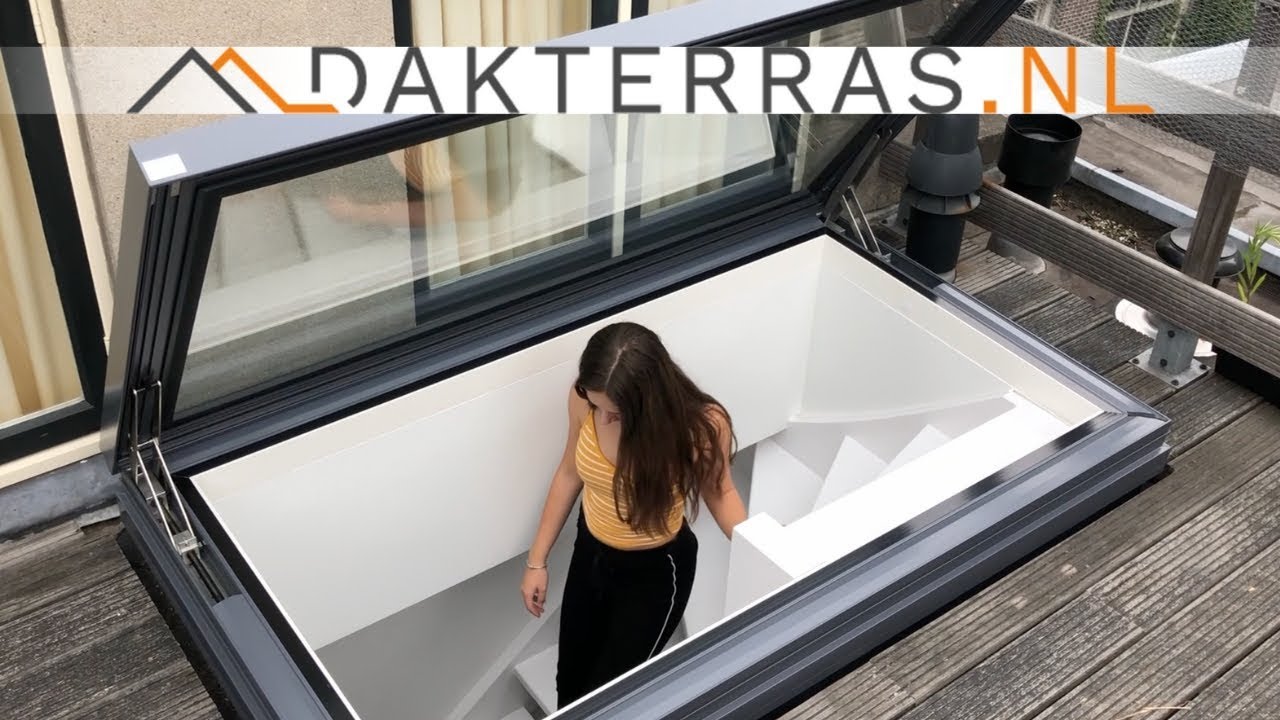 Elektrisch dakluik Prinsenhof suite Amsterdam || Dakterras.nl