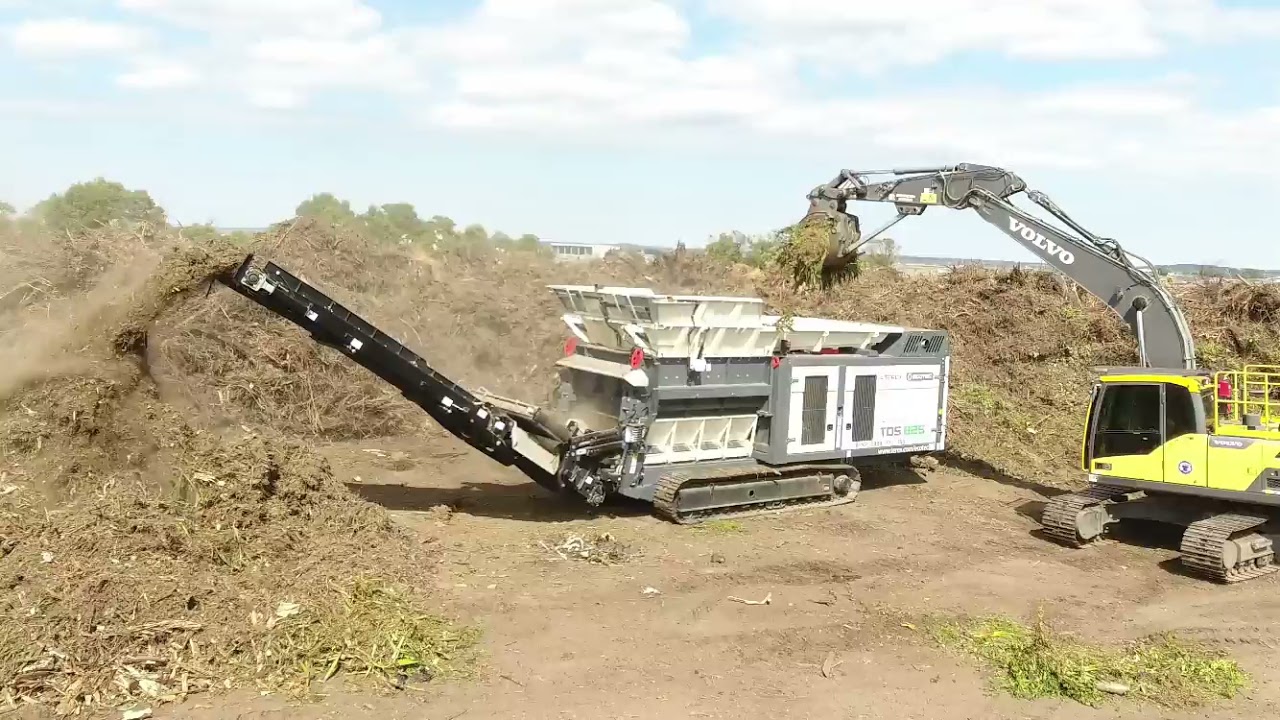 Terex TDS825 Slow Speed Shredder - Green Waste