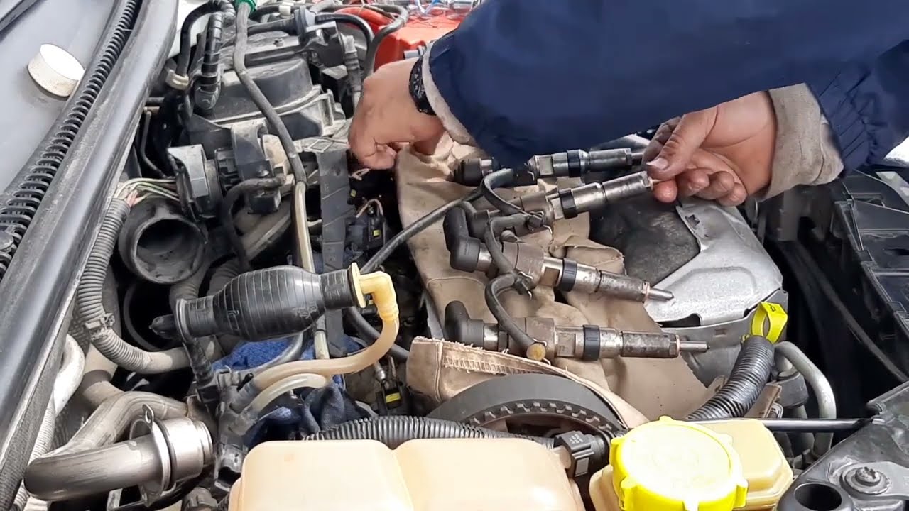 Ford Fiesta 1.4 TDCI - Diesel injector installation