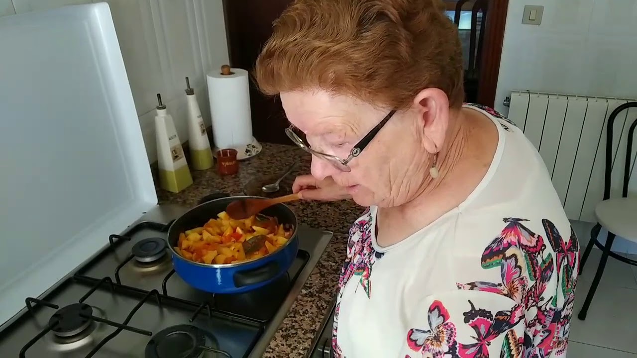 Patatas con langostinos y almejas