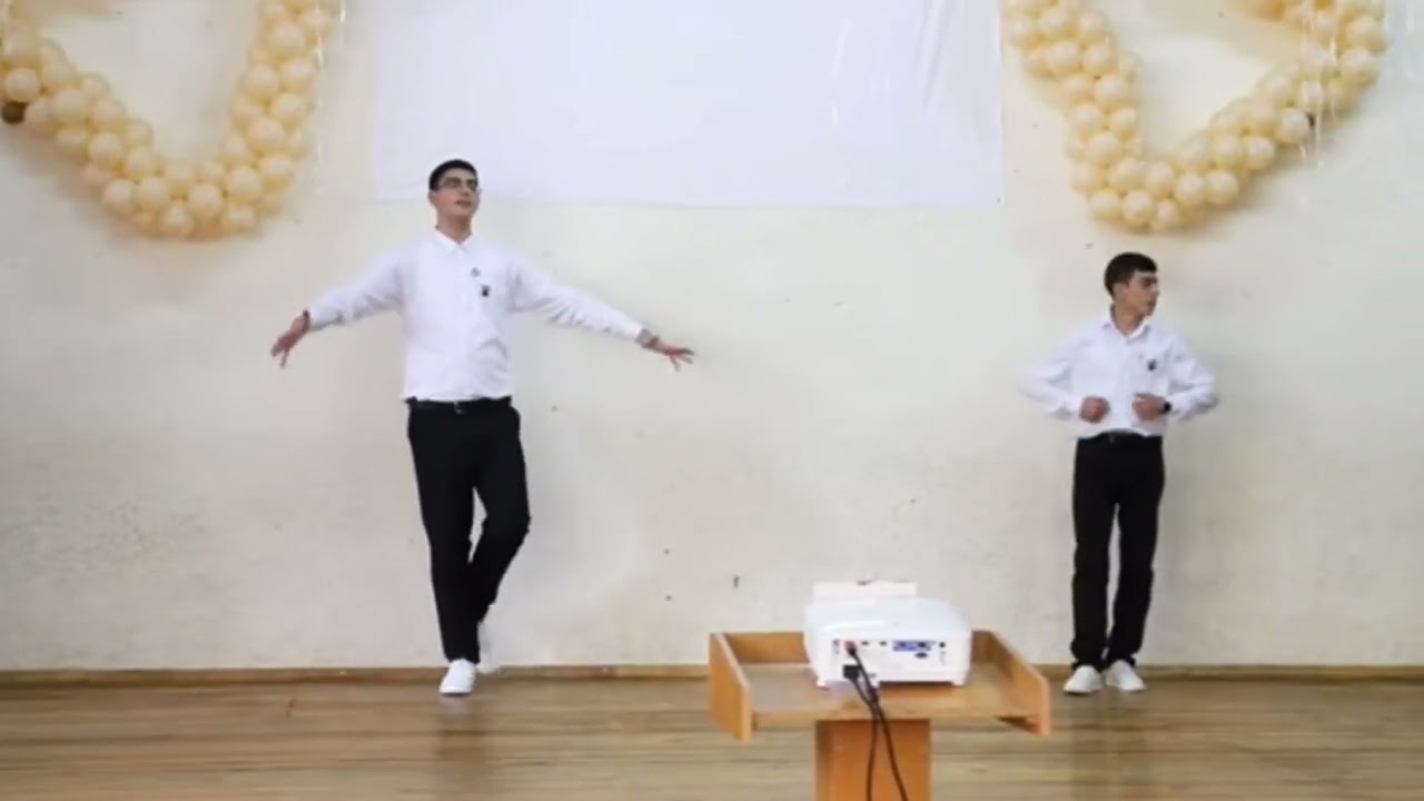 Վերջին զանգ  պարեր