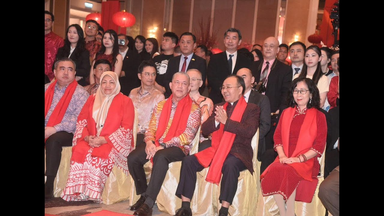 “和气生财”、“同舟共济”　副首相秀中文成语形容马中关系