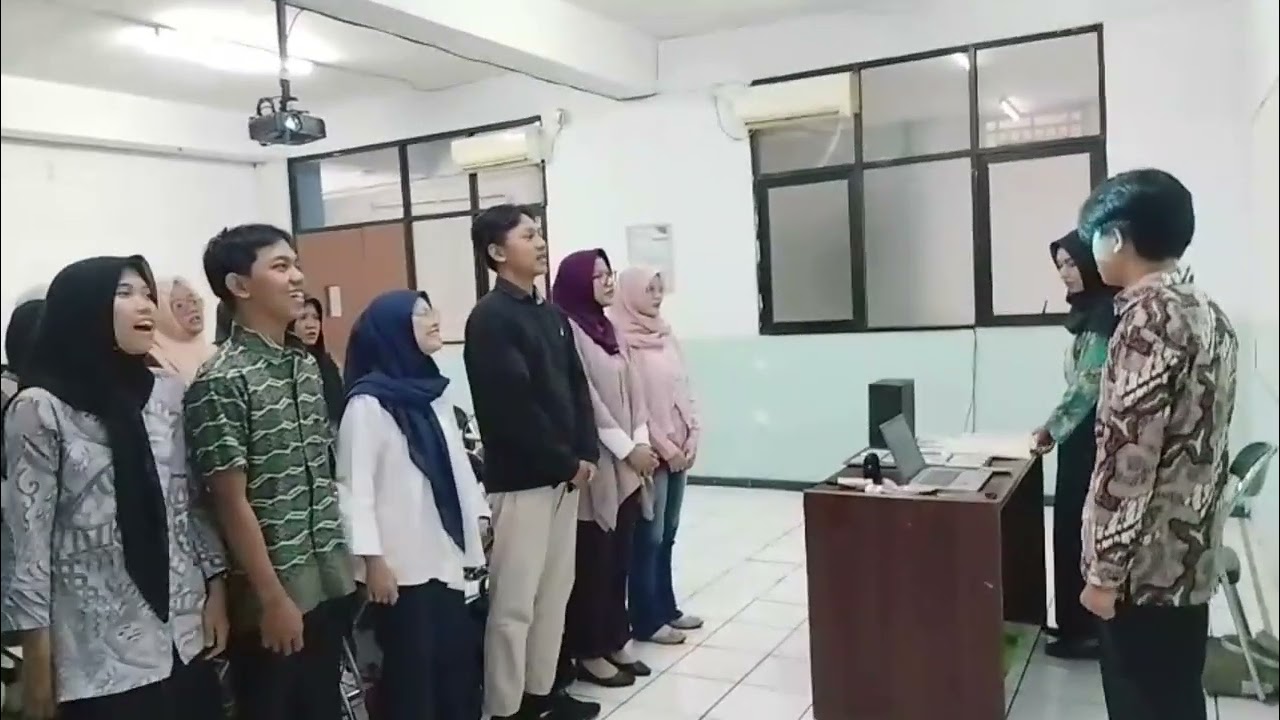 TUGAS UAS PKN KELOMPOK 4 (TENTANG SISTEM PEMERINTAHAN PUSAT) #universitasbanisaleh #pemerintahpusat