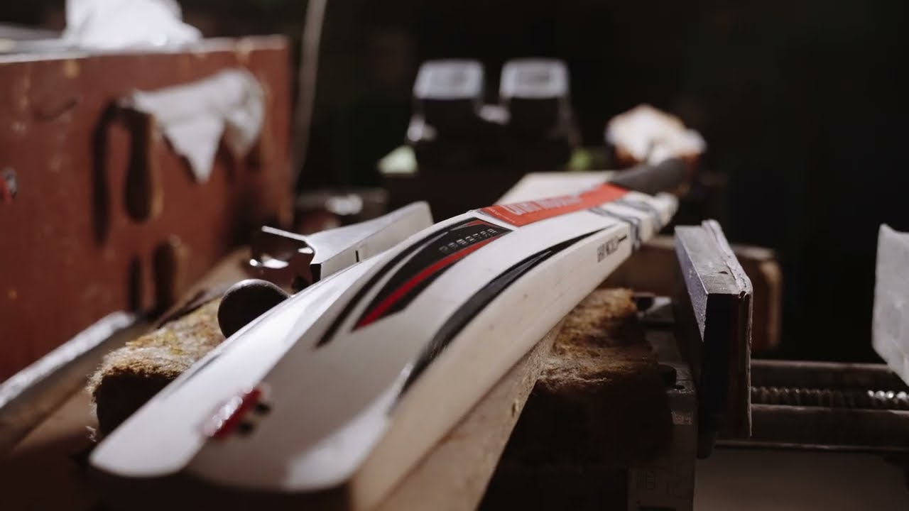 Spectre Bat Review | Gray-Nicolls Cricket 2025-26