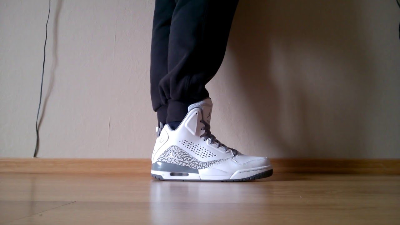 Buty/ shoes  Nike Jordan Flight Prem 641444-100 na nogach