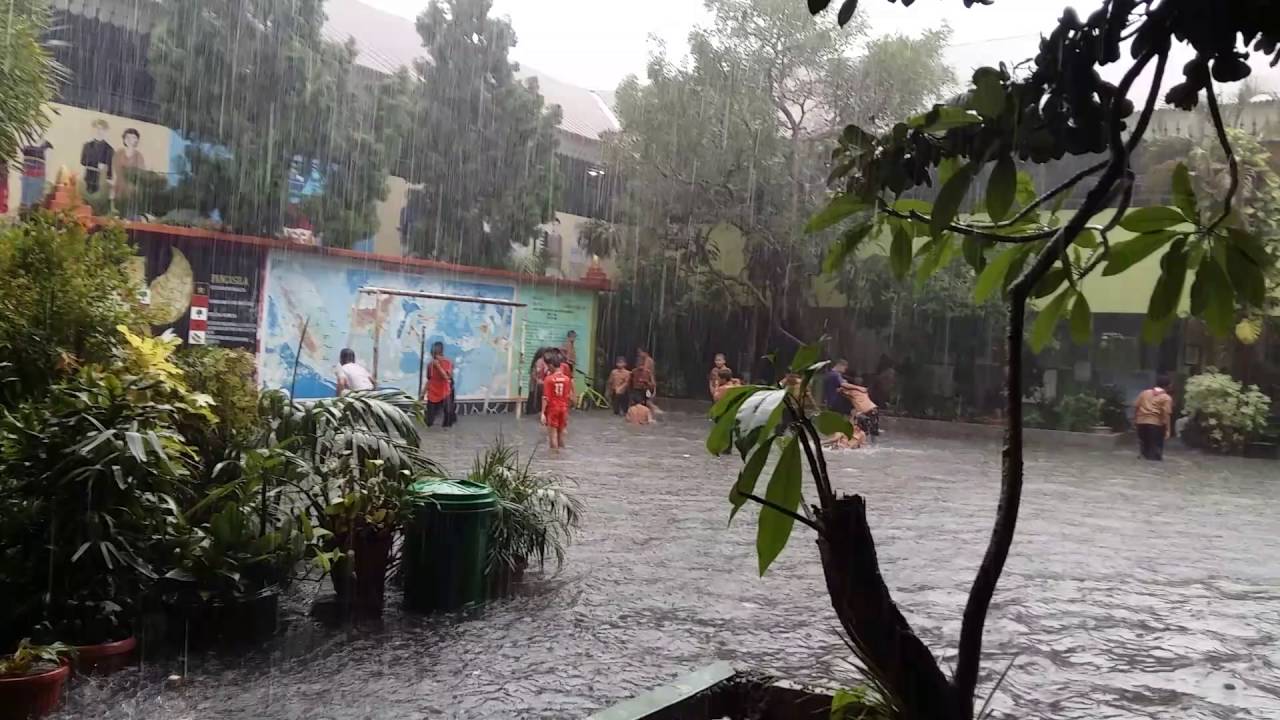 SDN Kalibata 01 Banjir pukul 13.00