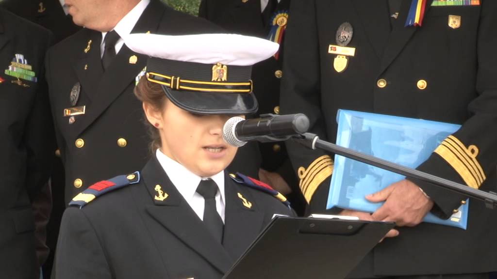 Student Dora Simion la ceremonia  jubileului rachetiştilor navali