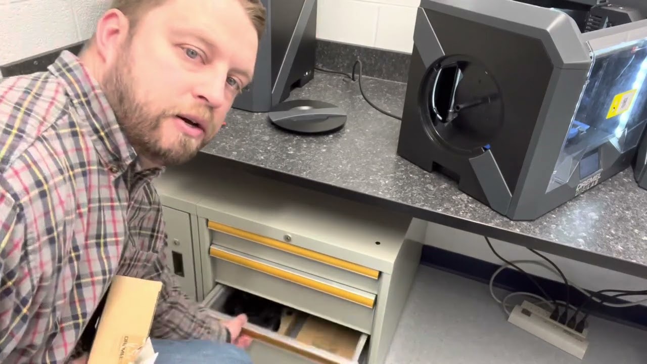 Loading and Changing Filament - Dremel 3D45