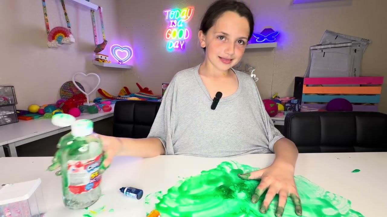 Making slime with no hands 🚫✋