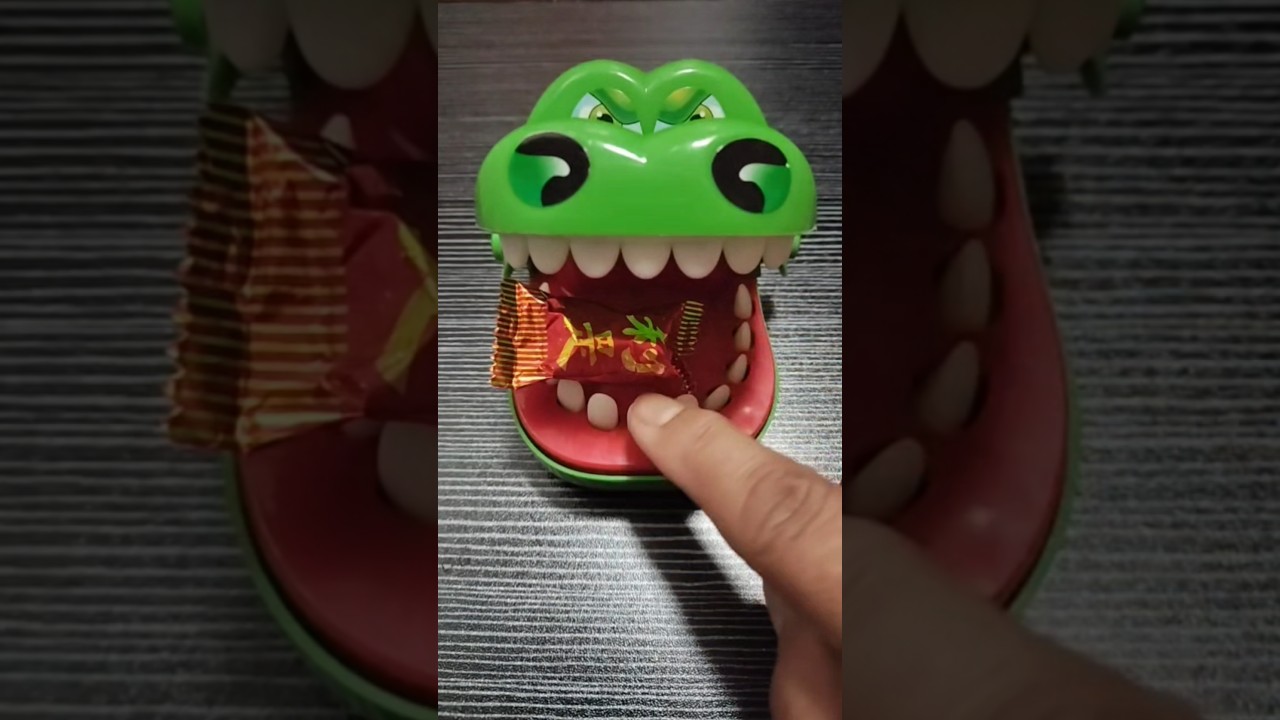 Croco loves sweet #youtube #youtubeshorts #satisfying #asmr