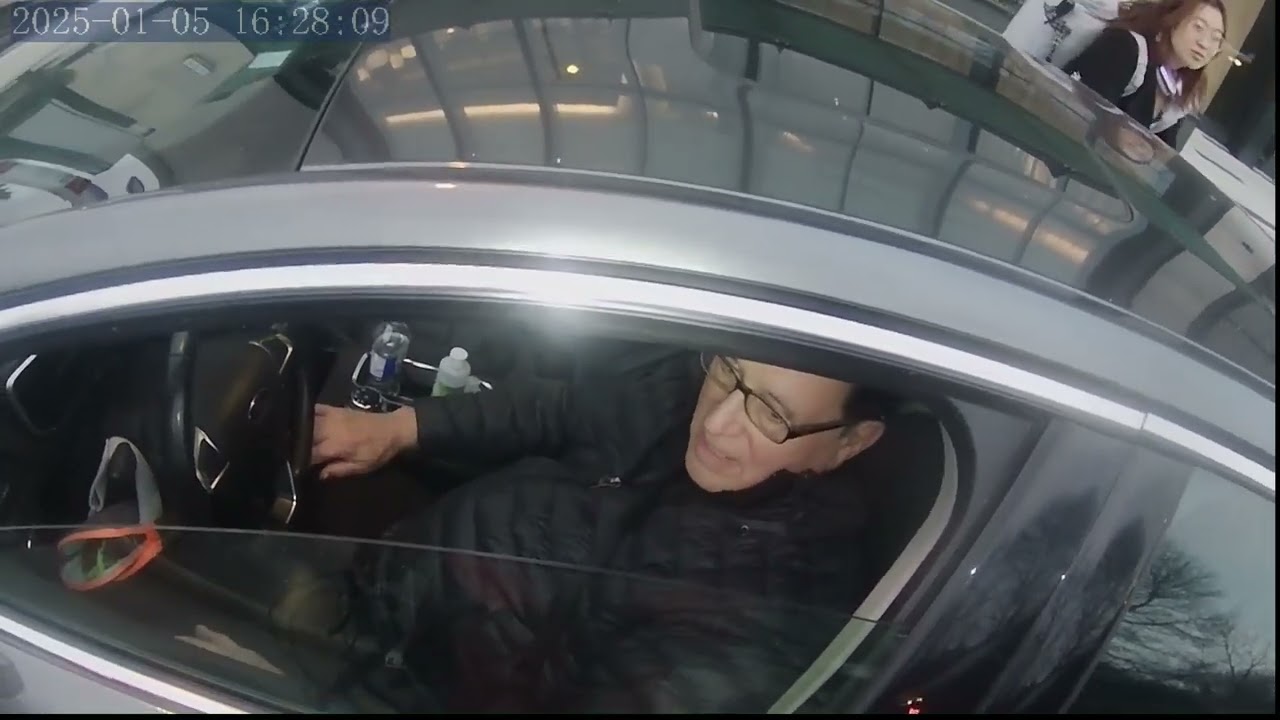 #046  Bad Drivers of Toronto 2025 01 05 Ford Fusion CDLL985 Driving in the bike lane