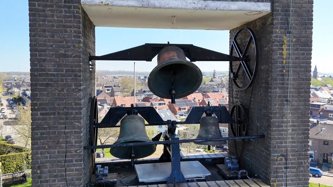 Bunschoten-Spakenburg, kerkklokken Adventkerk