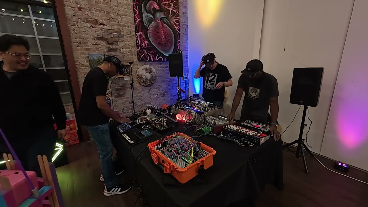 #eurorack and other #synth making #techno #live in #california with Haptic Synapses, Sidescroller 6