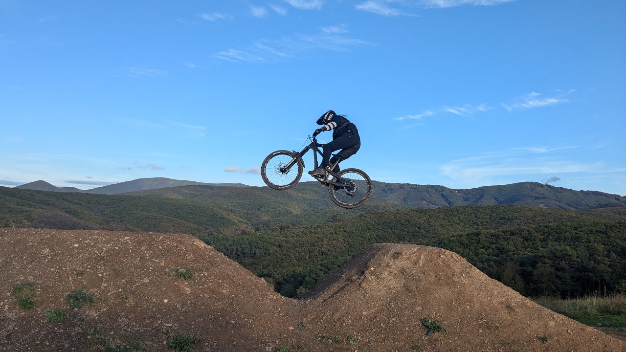 Bikepark Kálnica - Fox, Airline S