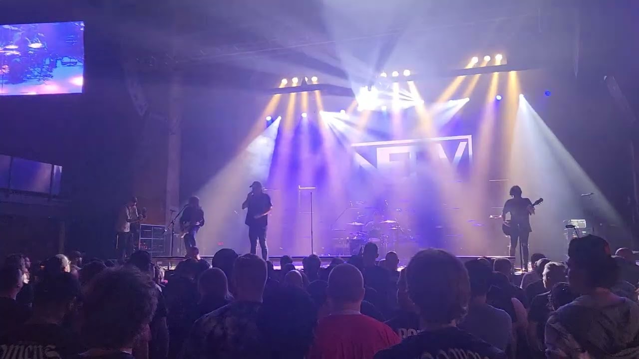 Nerv - Bad Habits (Live HD)