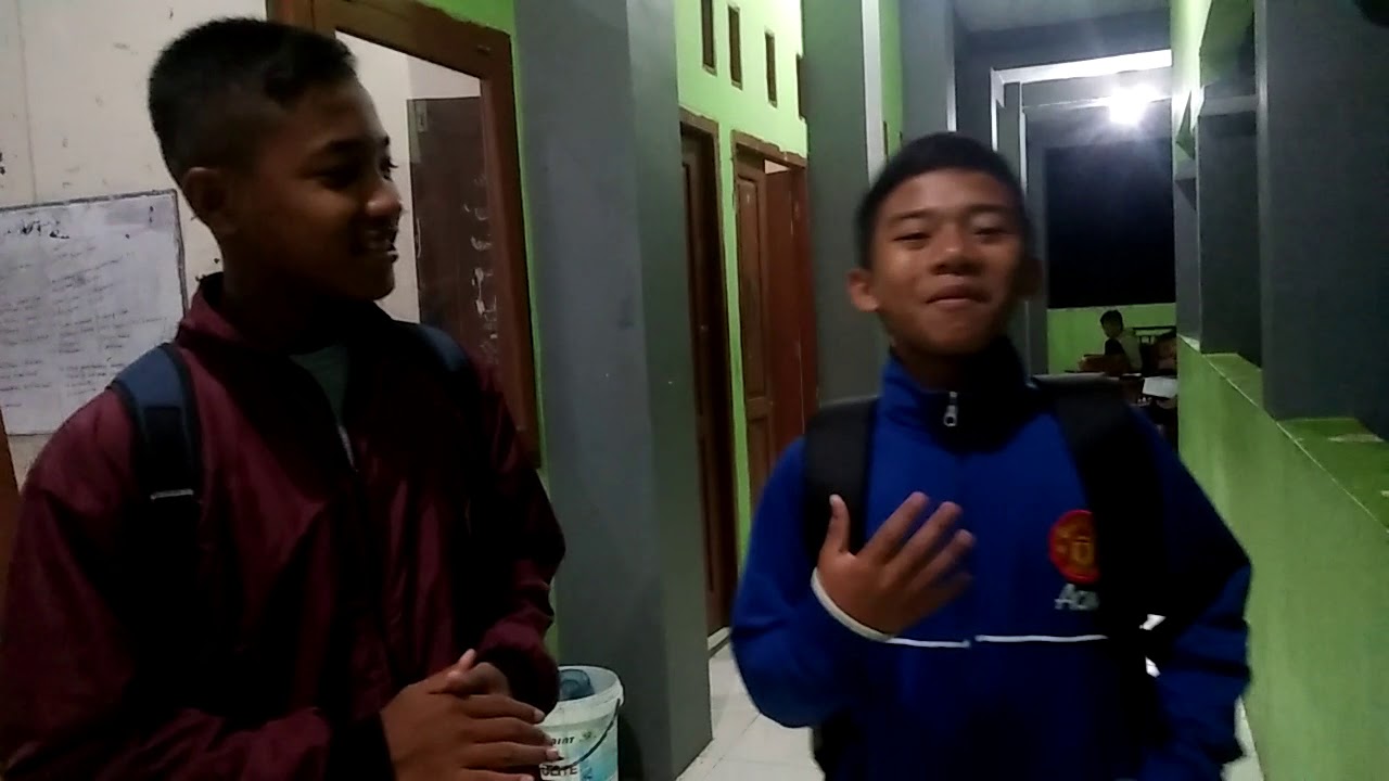 Suasana pada malam Hari ketika belajar malam di PPAD Tegal