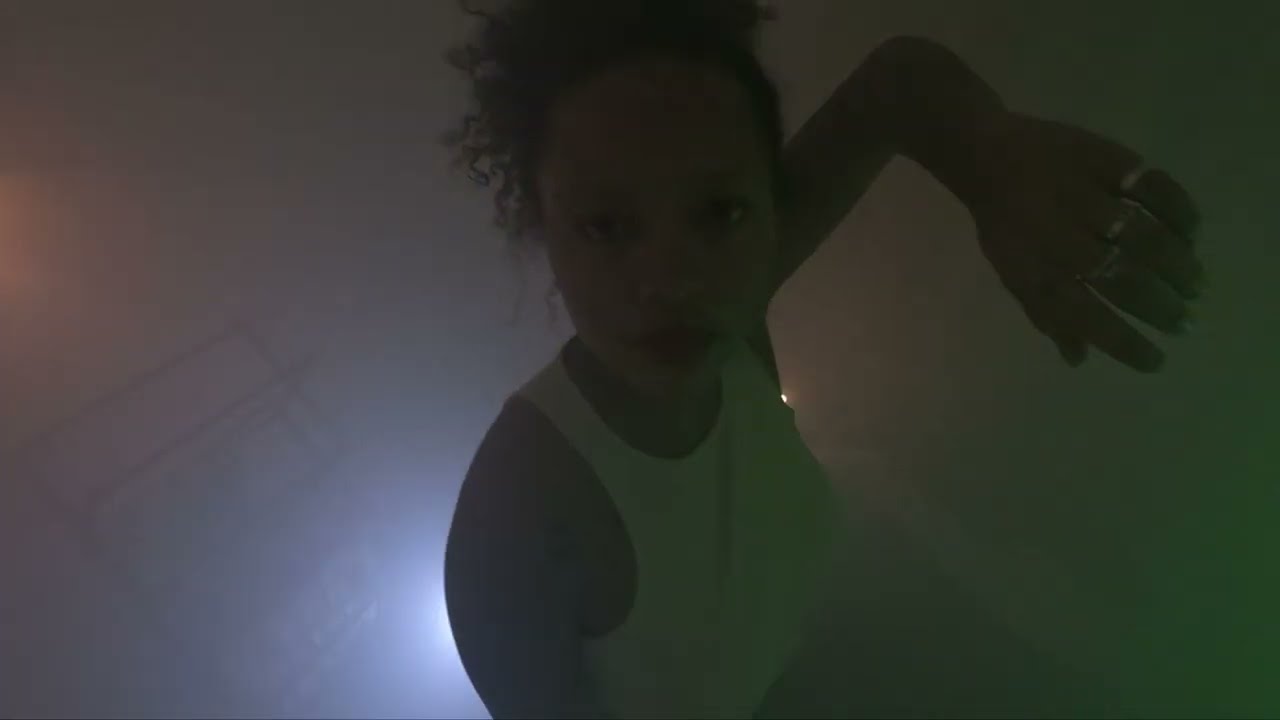 feeo - 'Iris' (Music Video)