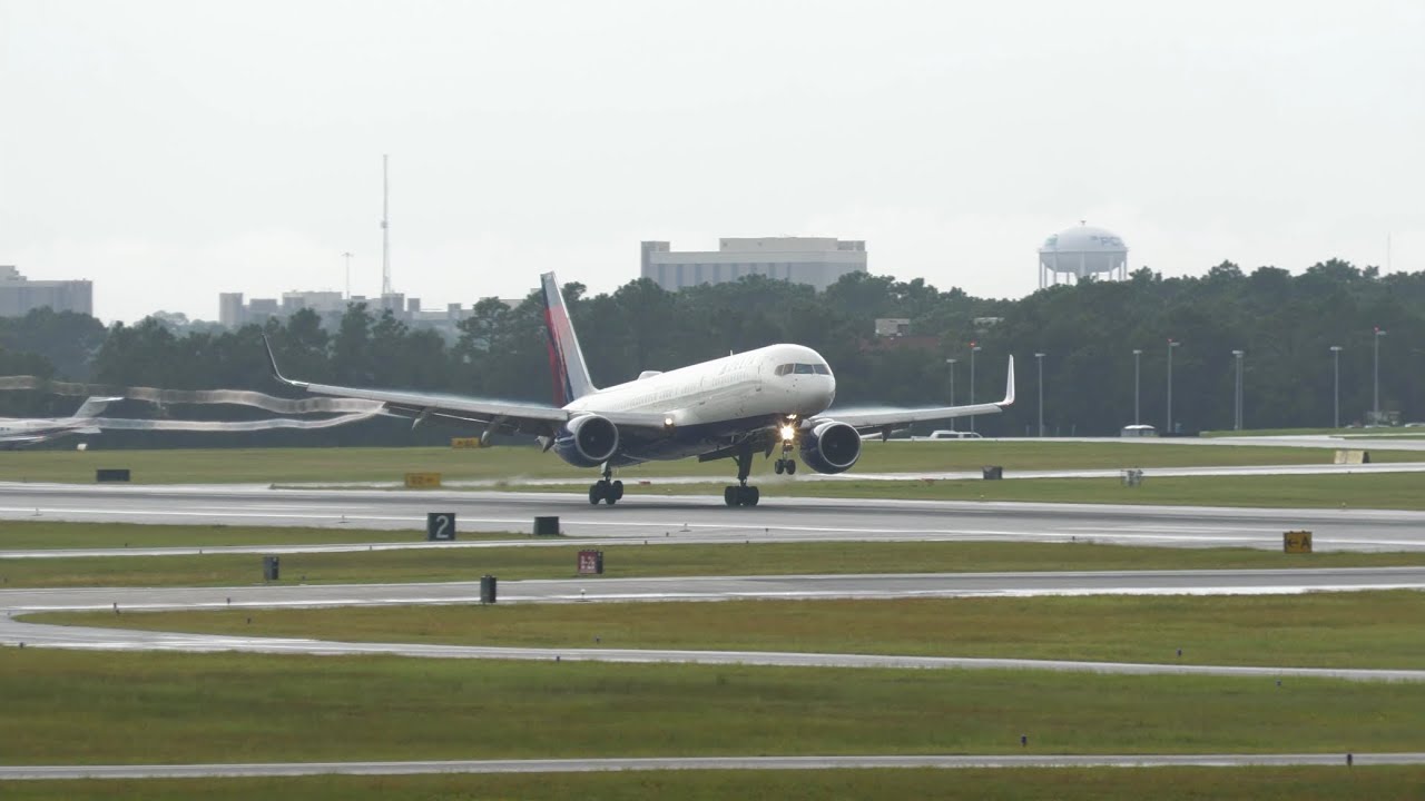 Plane spotting Pensacola International Airport 8/10/22