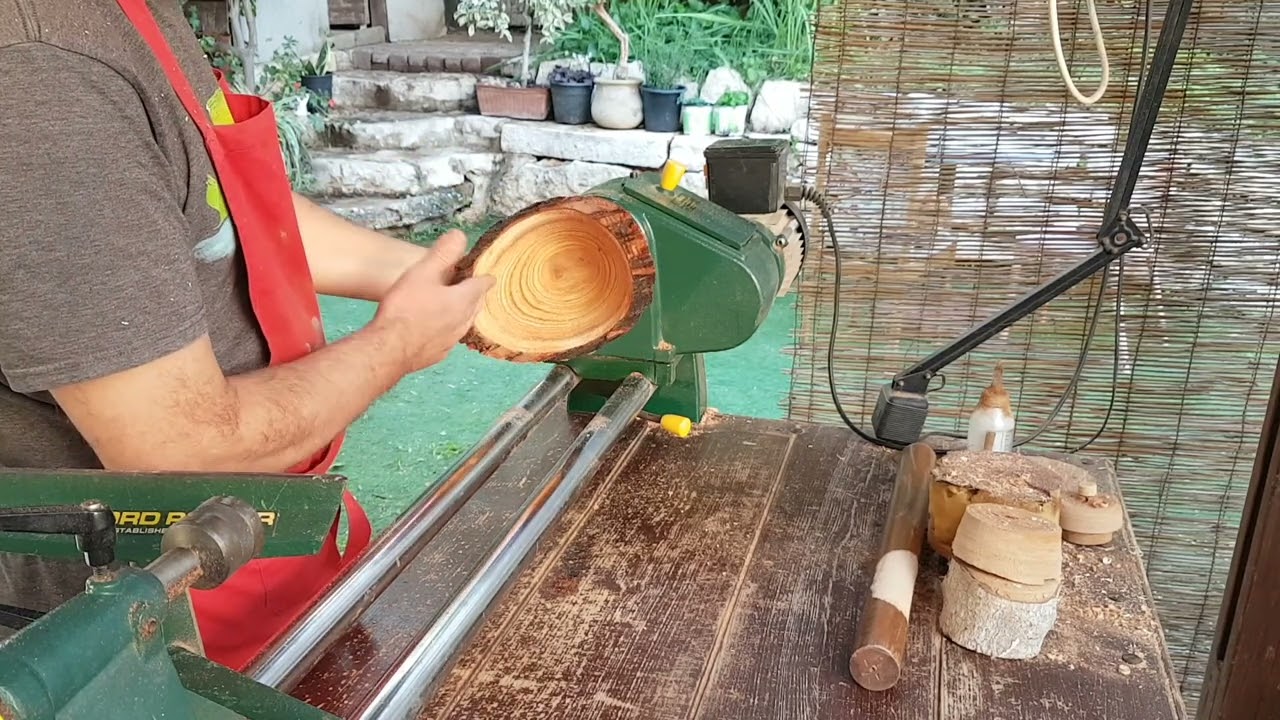 חריטה בעץ ירוק  - כולל הסבר- Woodturning