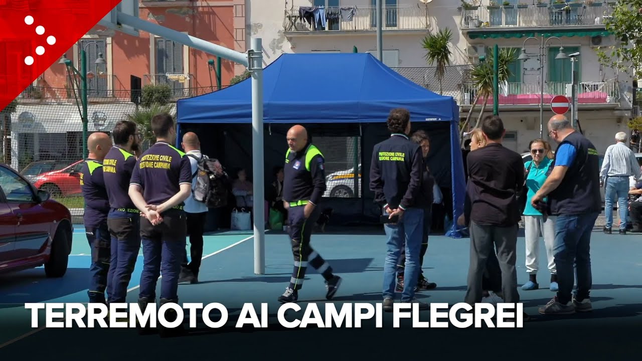 Campi Flegrei, scossa di terremoto in diretta da Pozzuoli. Gente in strada: 