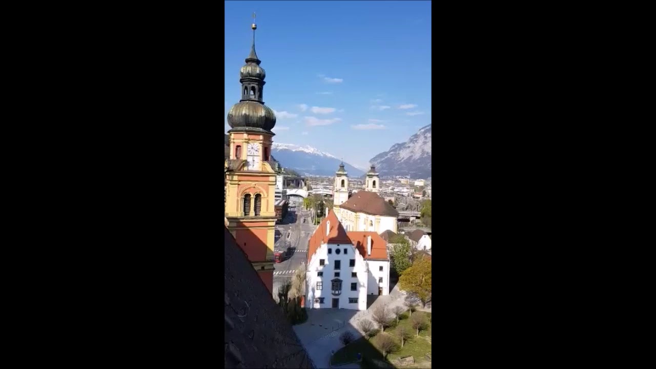 A - Innsbruck-Wilten Vollgel&auml;ute von Basilika und Abteikirche