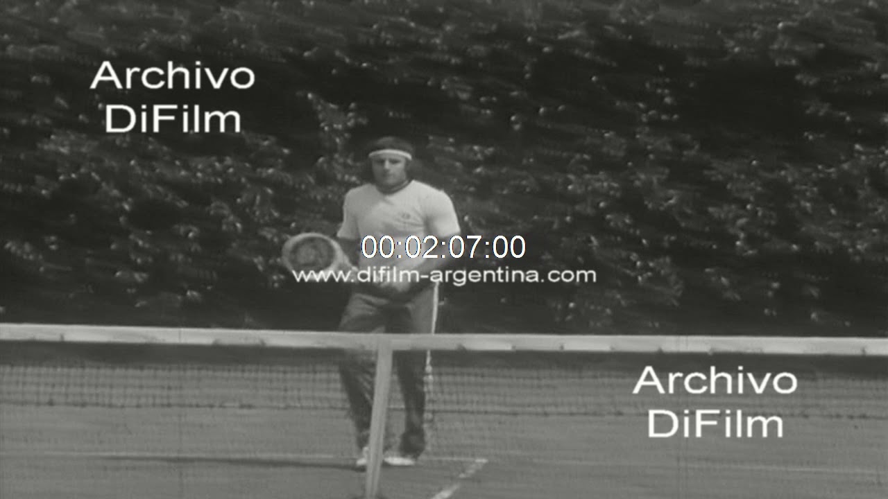 Guillermo Vilas entrenando en el Buenos Aires Lawn Tenis Club 1978