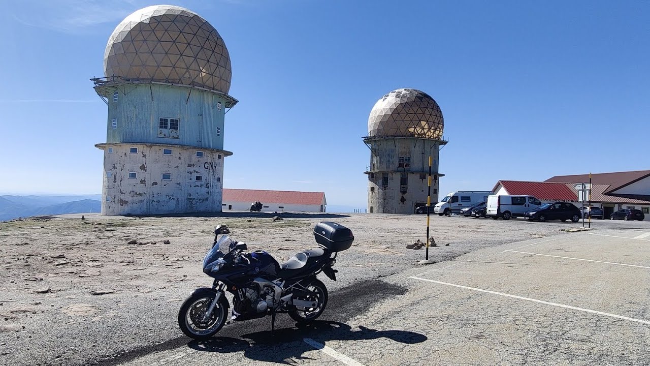 Serra da Estrela between Covilhã and Torre (ER339) on the Yamaha FZ6-S — 1993 m altitude