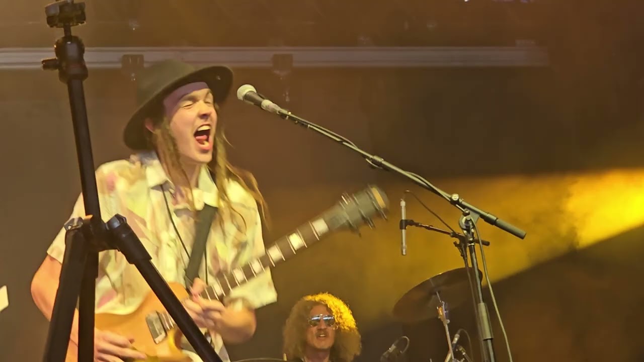 TAJ FARRANT LIVE BLUESFEST BYRON BAY FESTIVAL