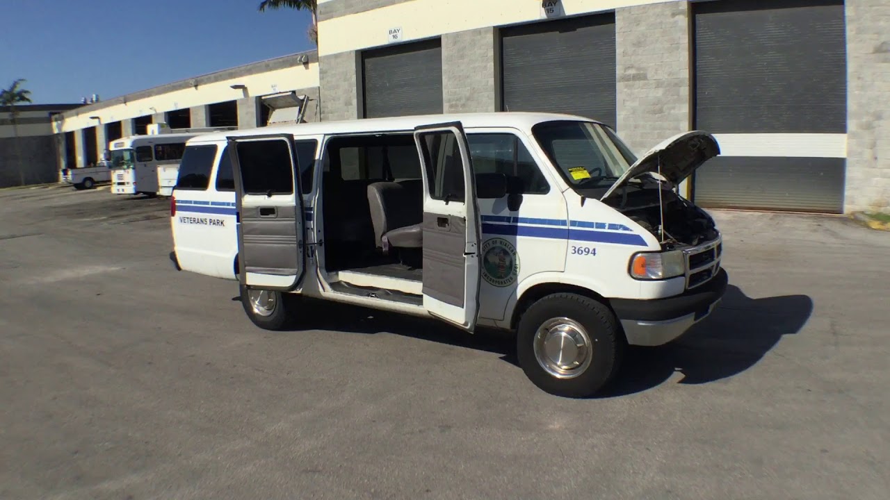 1997 Dodge Ram 3500 Passenger Van