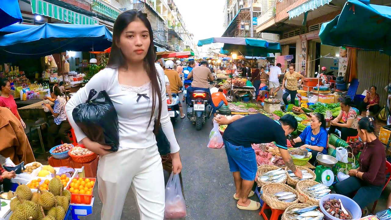 Hidden! Cambodian STREET FOOD Tour 2025 - Walking Orussey Traditional Market in Phnom Penh