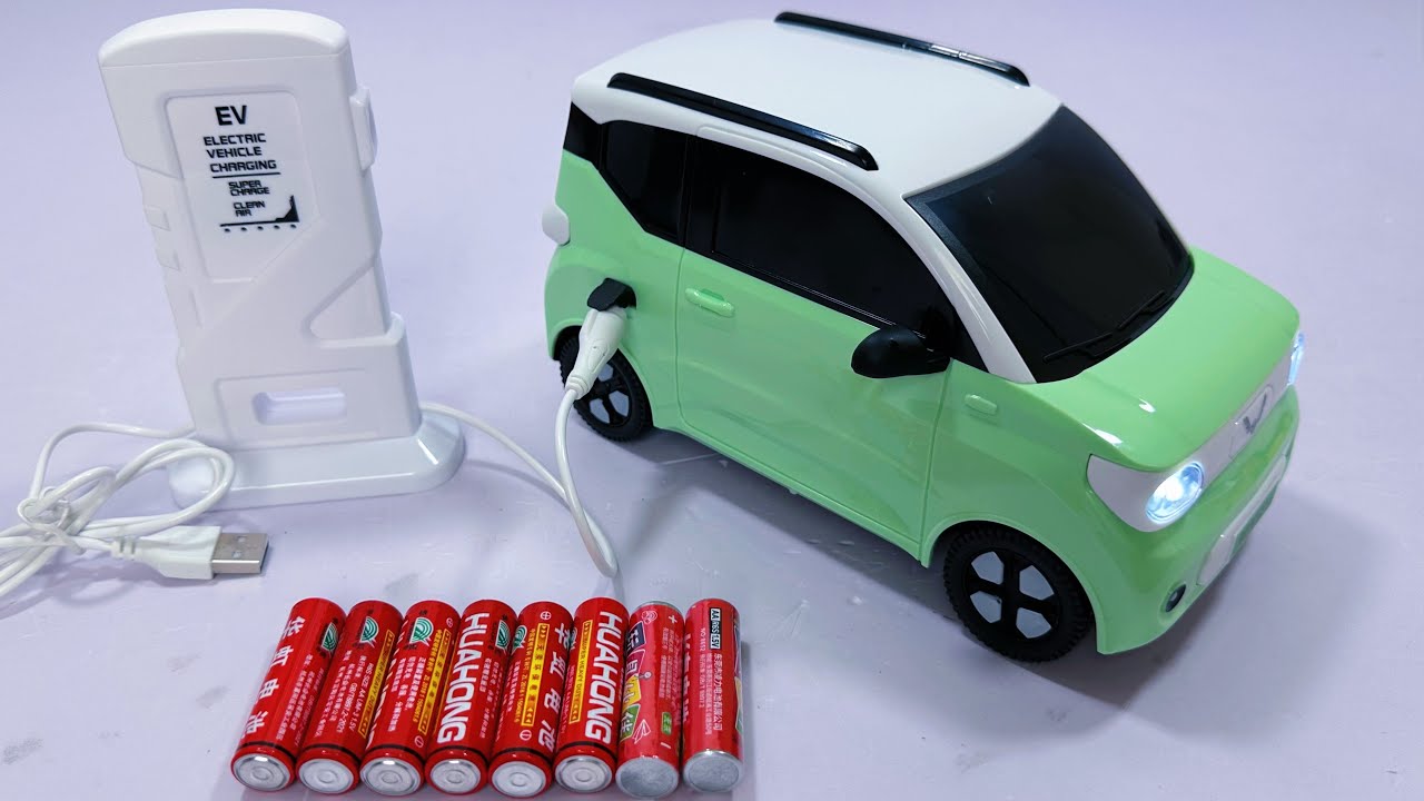 Unboxing Wuling Mini New Energy RC Car, City Electric Excavator, Collision Deformed RC Police Car