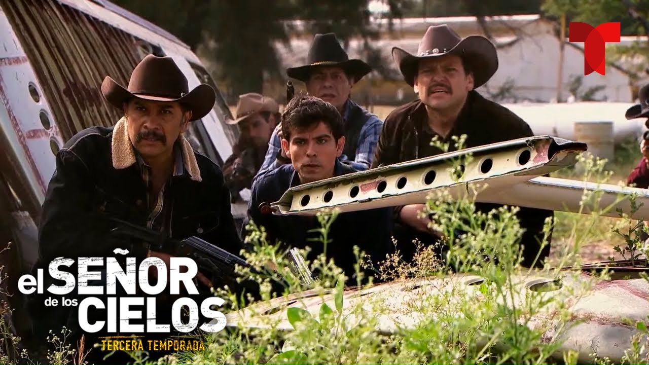 Leonor Ballesteros le salva la vida a Aurelio Casillas | Temporada 3 | El Se&ntilde;or de los Cielos