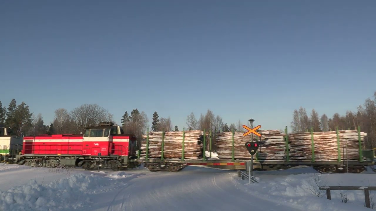 VR T 53383 passed NIINIMAA level crossing @ Alavus, Finland