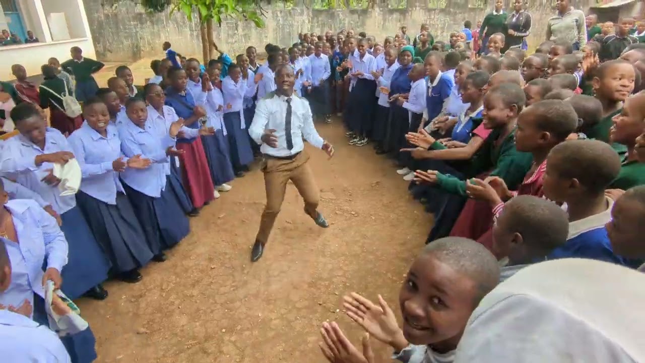 ASANTE SANA KWA KUNIAMINI NIMEAMINIWA NA MUNGU NIKIWA KAYUKI SEC SCHOOL 