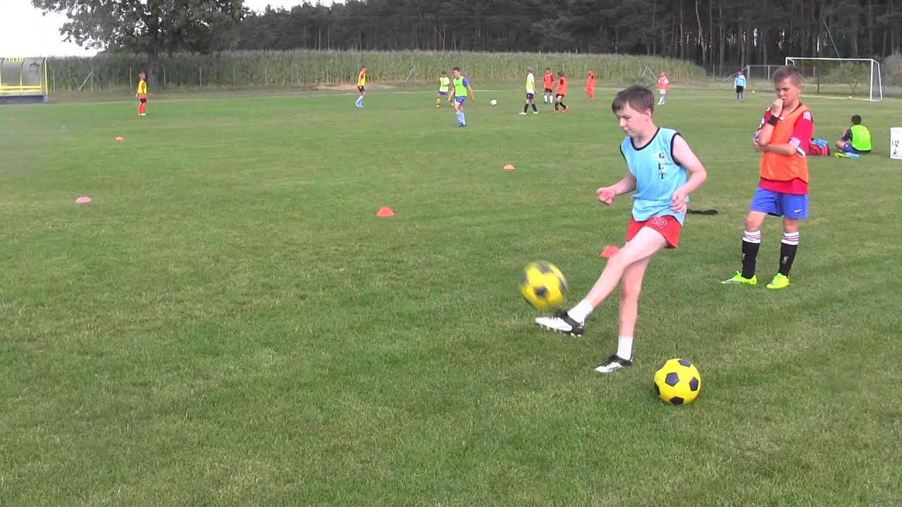 CZ6-III Obóz Piłkarski KS Talent-Dzień VI-Wroniawy 2015-Popołudniowe zajęcia - trenujemy