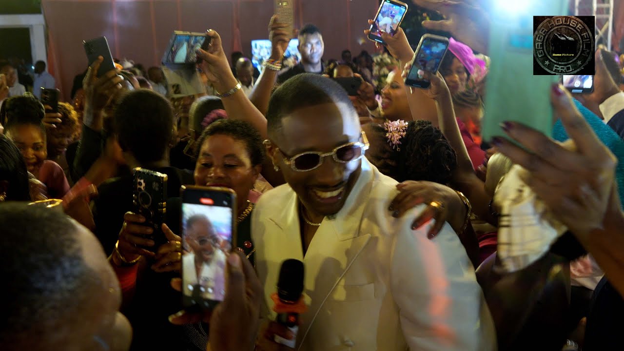 JUX - OLOLUFE MI  AIMBA Ololufe Mi LIVE KWELI.JUX NIKIPEZI CHA WATU TENA MABINTI WAZURI ...ONA HAPA