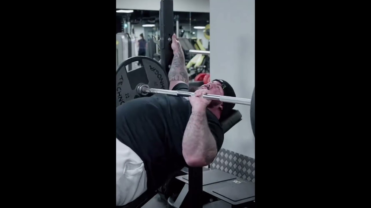 How to correctly perform the bench press