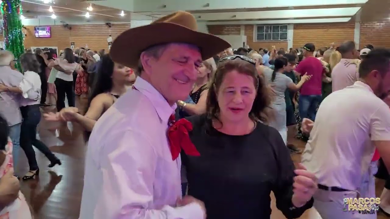 Marcos Pasa No Forró Só no balanço meu Povo