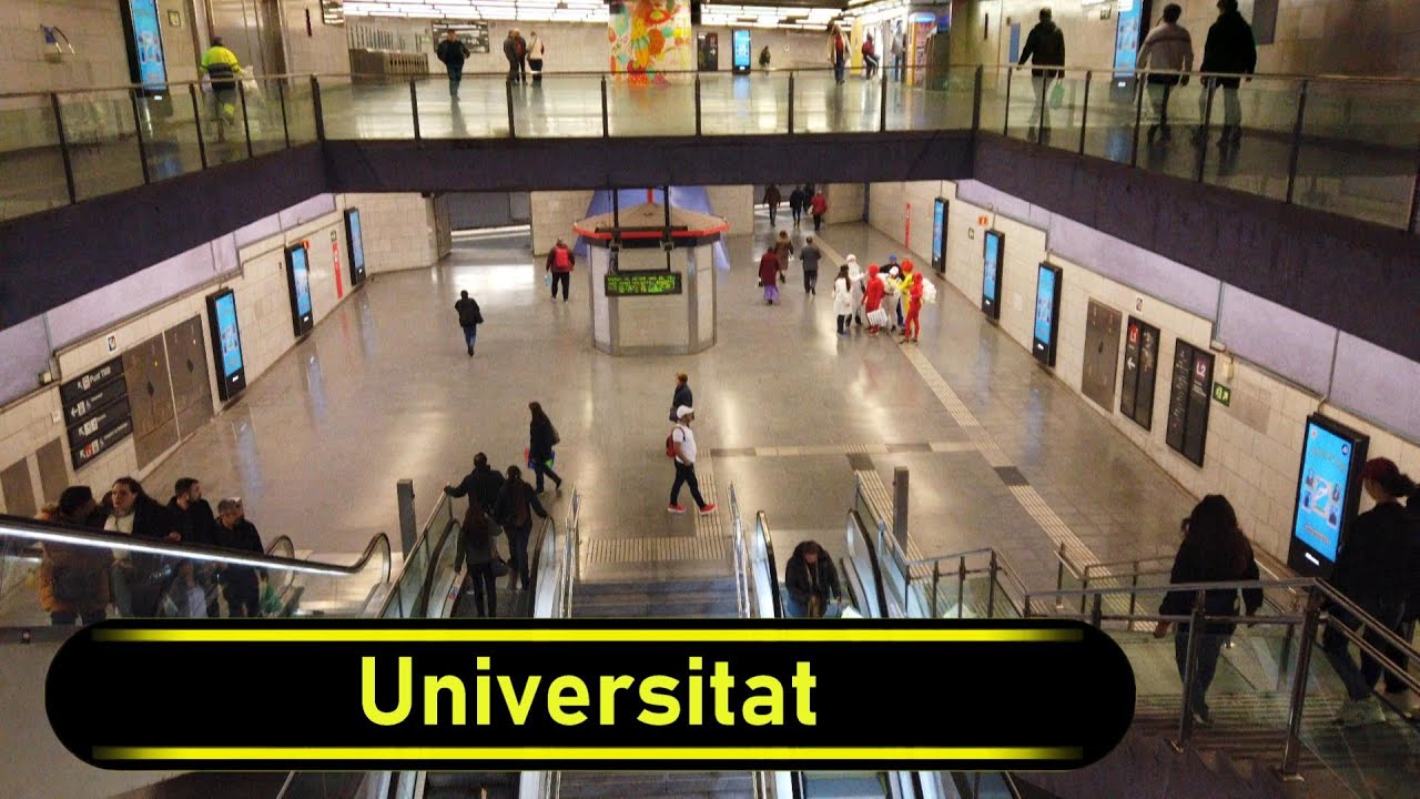 Metro Station Universitat - Barcelona 🇪🇸 - Walkthrough 🚶
