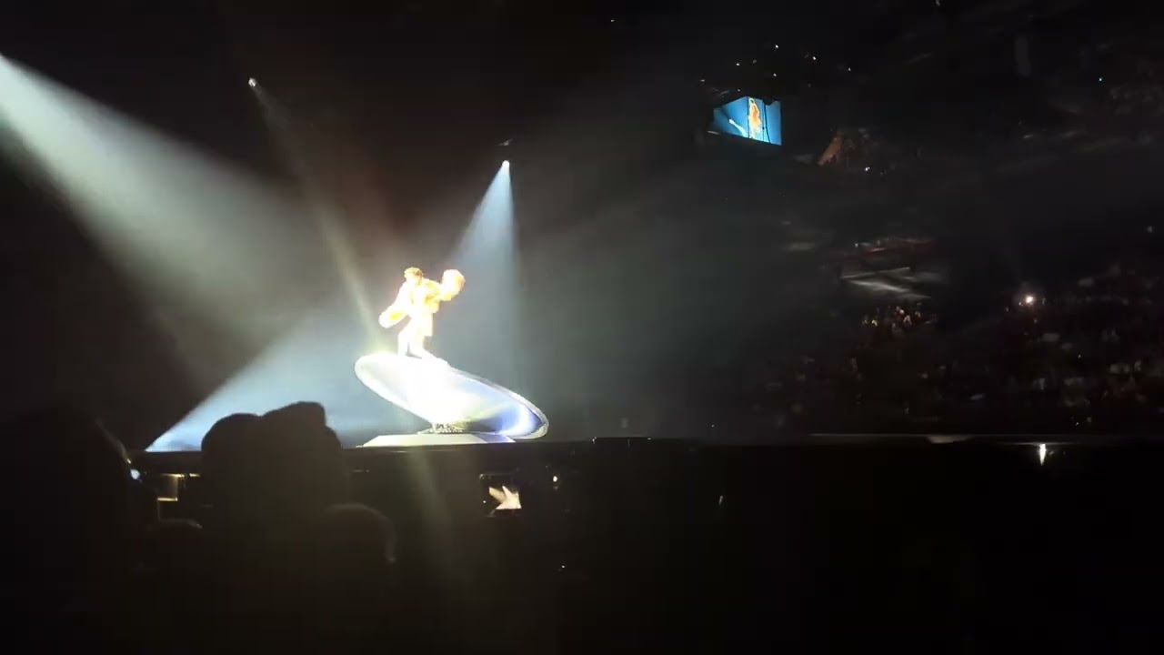 🇨🇭 The code - Nemo from the crowd from Malmo arena - Eurovision Song Contest SF2